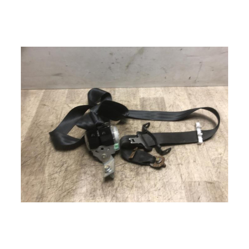 Ceinture arriere centrale NISSAN NAVARA 1 PHASE 1 d’occasion