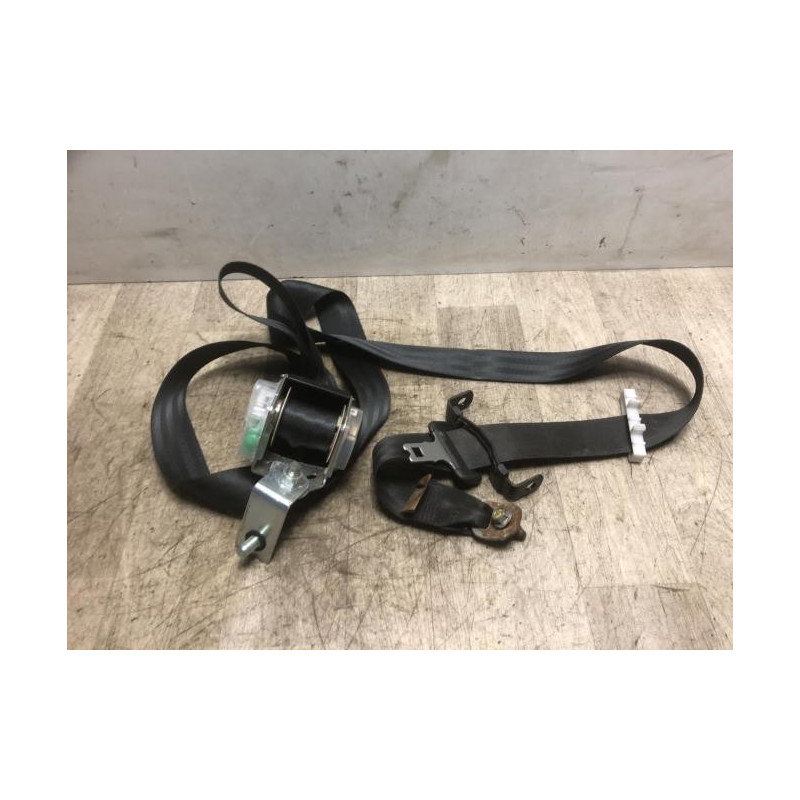 Ceinture arriere centrale NISSAN NAVARA 1 PHASE 1 d’occasion
