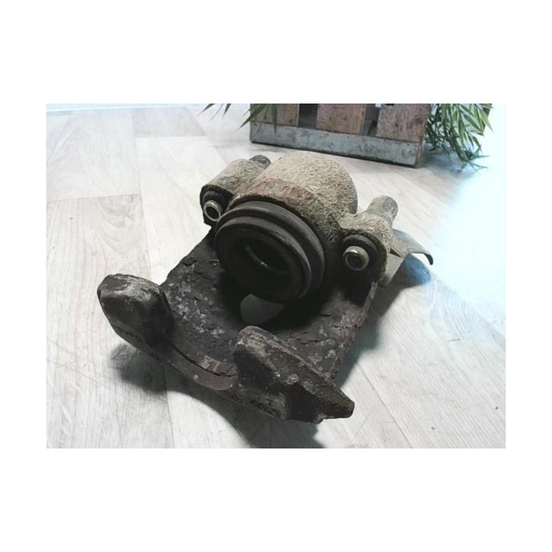 Etrier avant gauche (freinage) VOLKSWAGEN POLO 3 PHASE 1 d’occasion