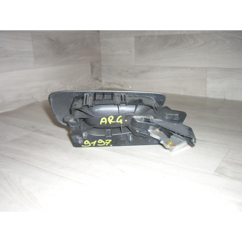 Poignee interieur arriere gauche PEUGEOT 307 PHASE 1 BREAK d’occasion