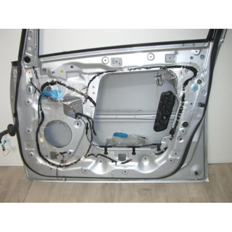 Porte avant droit MITSUBISHI GRANDIS d’occasion