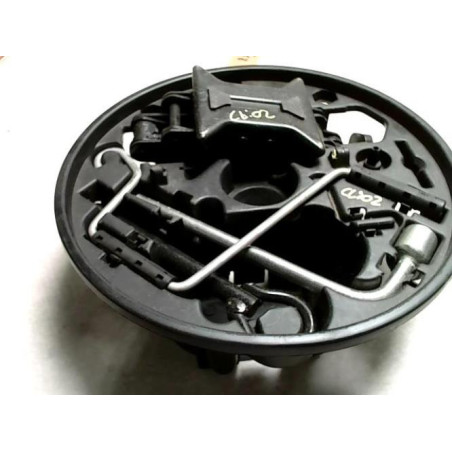 Cric (Ensemble depannage) RENAULT CLIO 2 PHASE 1 d’occasion