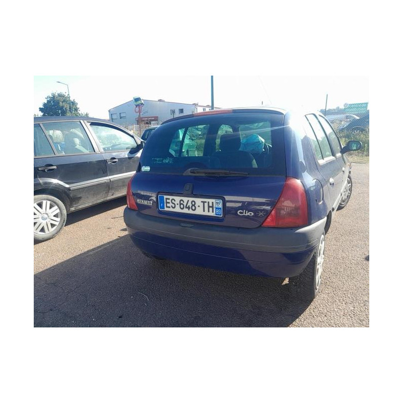 Cric (Ensemble depannage) RENAULT CLIO 2 PHASE 1 d’occasion