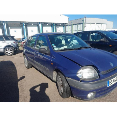 Cric (Ensemble depannage) RENAULT CLIO 2 PHASE 1 d’occasion