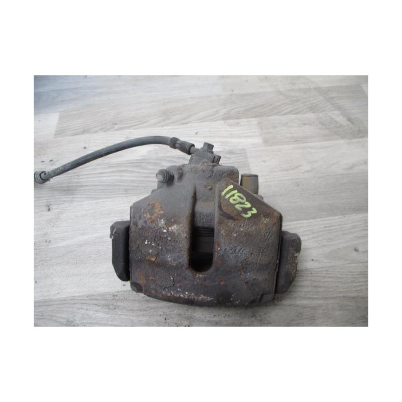 Etrier avant gauche (freinage) VOLKSWAGEN PASSAT 5 d’occasion