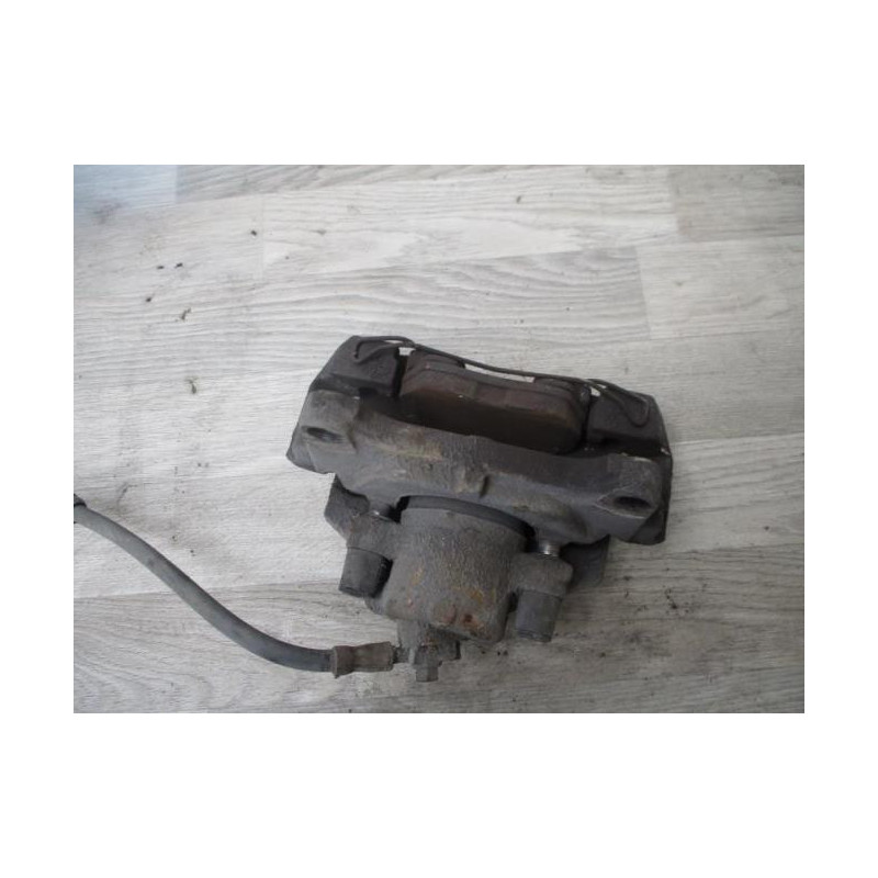 Etrier avant gauche (freinage) VOLKSWAGEN PASSAT 5 d’occasion