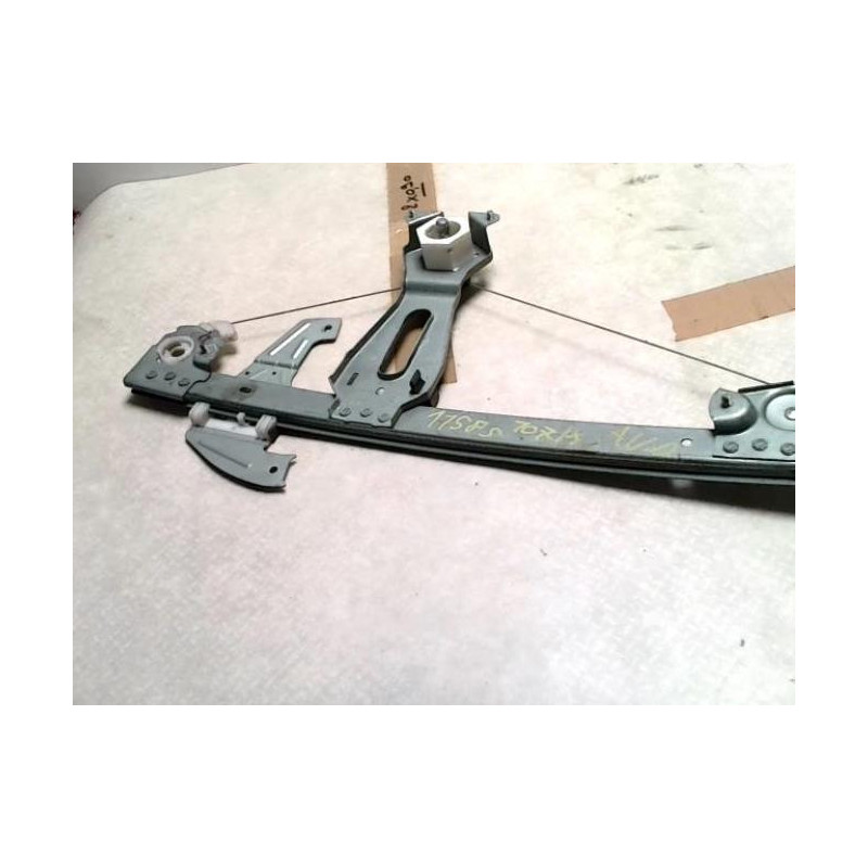 Leve vitre mecanique avant droit PEUGEOT 107 PHASE 2 d’occasion