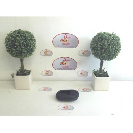 Poignee interieur avant droit DACIA SANDERO d’occasion