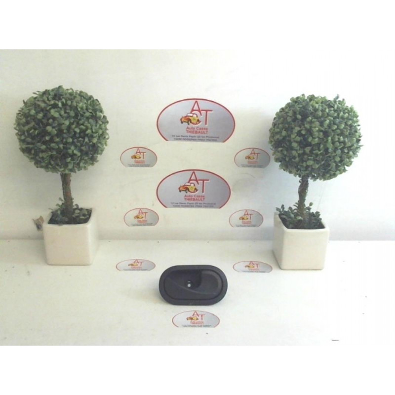 Poignee interieur avant droit RENAULT MODUS d’occasion