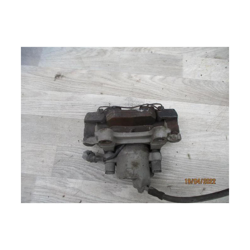 Etrier avant gauche (freinage) VOLKSWAGEN POLO 3 PHASE 1 d’occasion