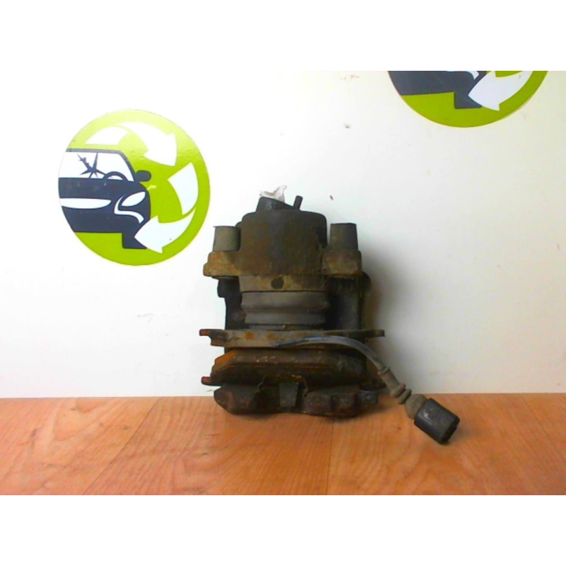 Etrier avant gauche (freinage) VOLKSWAGEN NEW BEETLE 1 PHASE 1 d’occasion