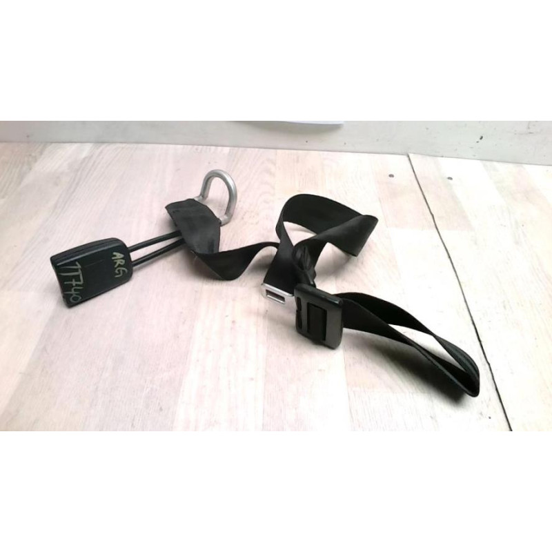 Attache ceinture arriere gauche VOLKSWAGEN GOLF d’occasion