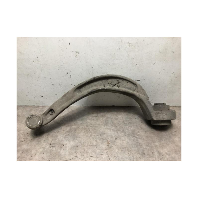 Bras de suspension superieur avant gauche AUDI A4 3 AVANT PHASE 1 BREAK d’occasion
