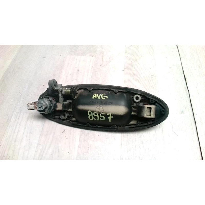 Poignee porte avant gauche HYUNDAI COUPE 1 d’occasion