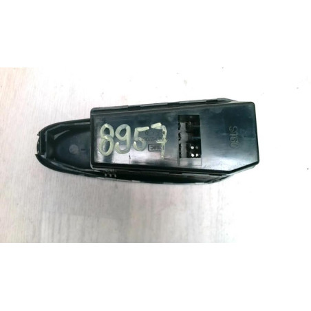 Interrupteur de leve vitre avant droit HYUNDAI COUPE 1 d’occasion