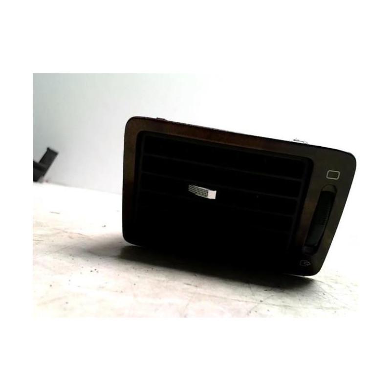 Aerateur tableau de bord avant gauche PEUGEOT 307 PHASE 1 d’occasion