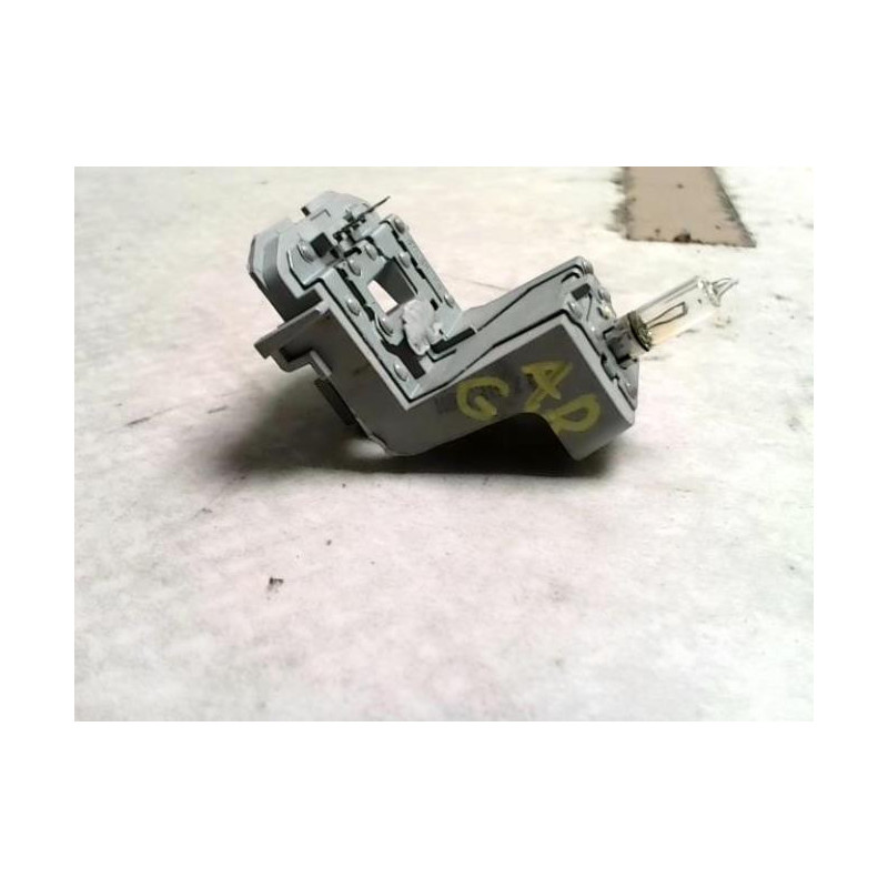 Platine feu arriere gauche AUDI A4 3 AVANT PHASE 1 BREAK d’occasion