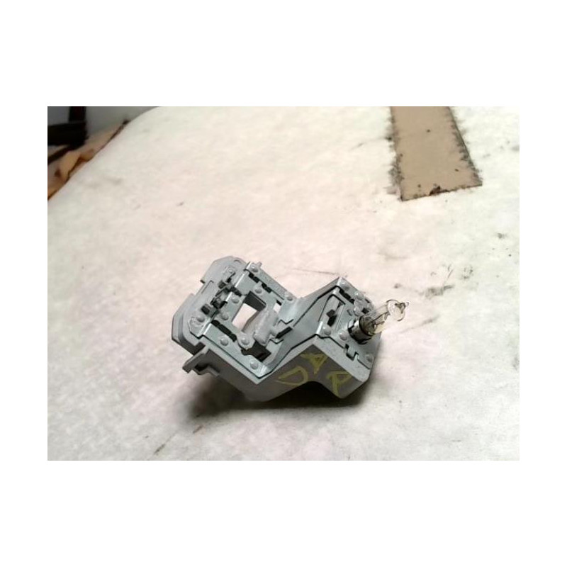 Platine feu arriere droit AUDI A4 3 AVANT PHASE 1 BREAK d’occasion