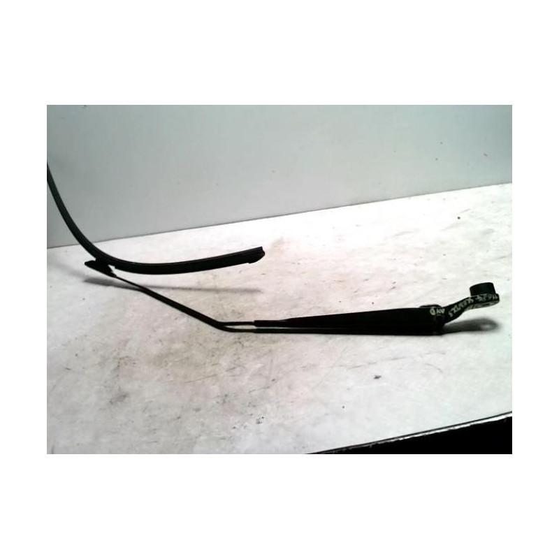 Bras essuie glace avant droit RENAULT SCENIC 3 PHASE 1 d’occasion