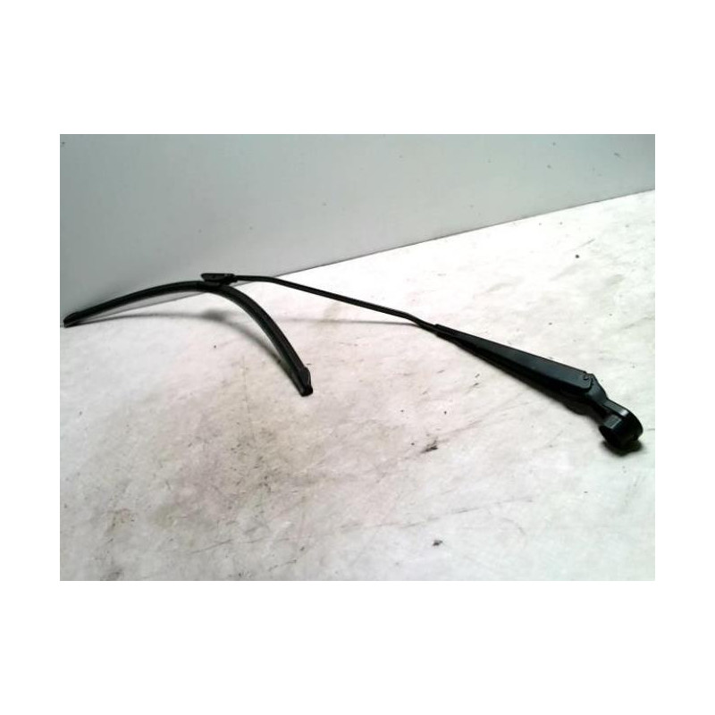 Bras essuie glace avant droit RENAULT SCENIC 3 PHASE 1 d’occasion