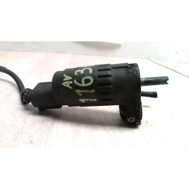 Pompe lave glace avant VOLKSWAGEN GOLF 5 d’occasion