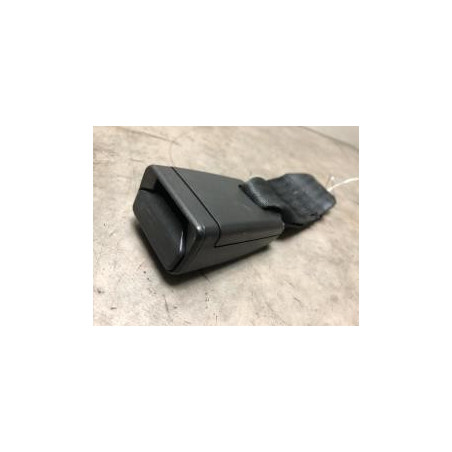 Attache ceinture arriere centrale DACIA SANDERO 2 PHASE 1 d’occasion