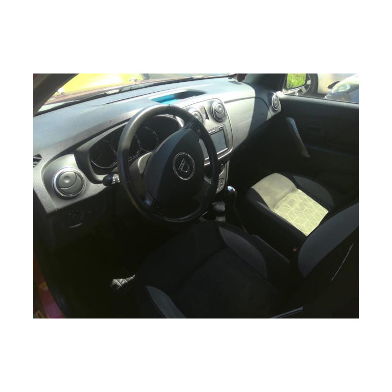 Attache ceinture arriere centrale DACIA SANDERO 2 PHASE 1 d’occasion