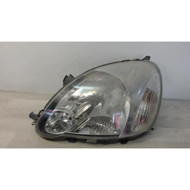 Optique avant principal gauche (feux)(phare) TOYOTA YARIS 1 PHASE 2 d’occasion