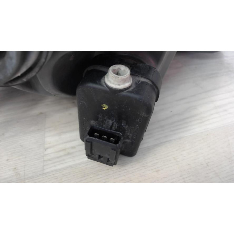 Optique avant principal gauche (feux)(phare) TOYOTA YARIS 1 PHASE 2 d’occasion