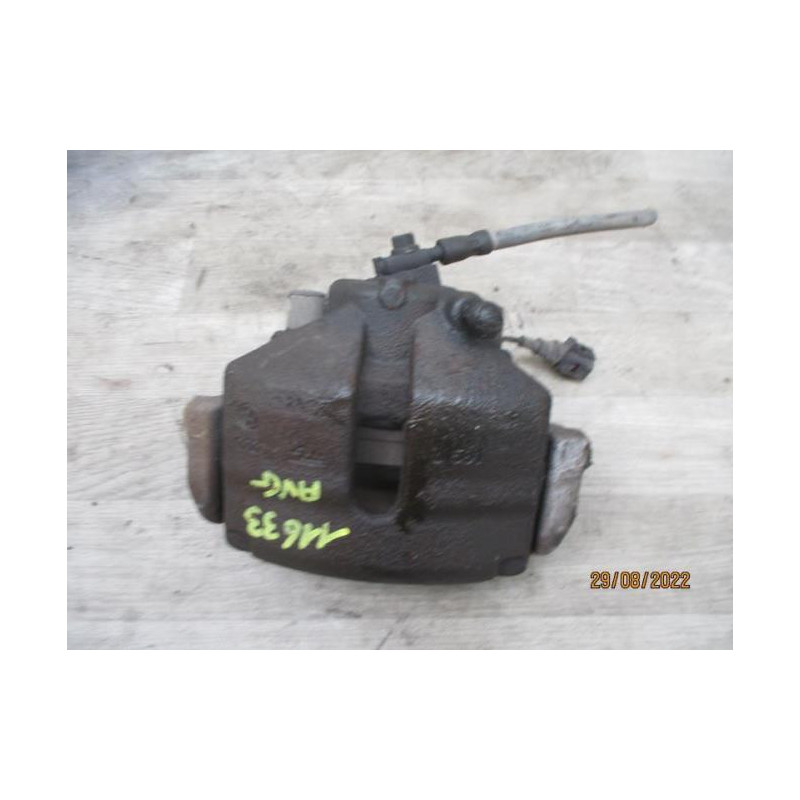 Etrier avant gauche (freinage) VOLKSWAGEN PASSAT 5 d’occasion