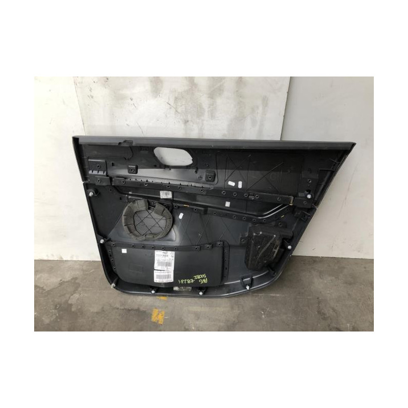 Panneau de porte avant gauche PEUGEOT 5008 1 PHASE 1 d’occasion