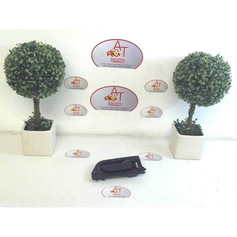 Poignee interieur avant droit RENAULT LAGUNA I NEVADA PHASE 1 d’occasion