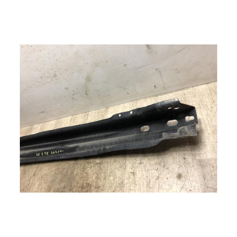 Renfort pare choc arriere (traverse) AUDI A4 3 AVANT PHASE 1 BREAK d’occasion