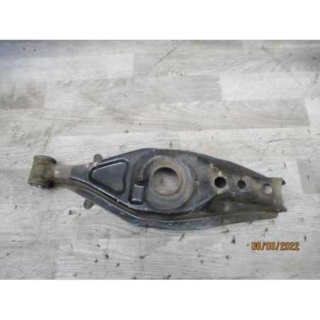 Bras de suspension arriere droit MERCEDES 190 W201 PHASE 1 d’occasion