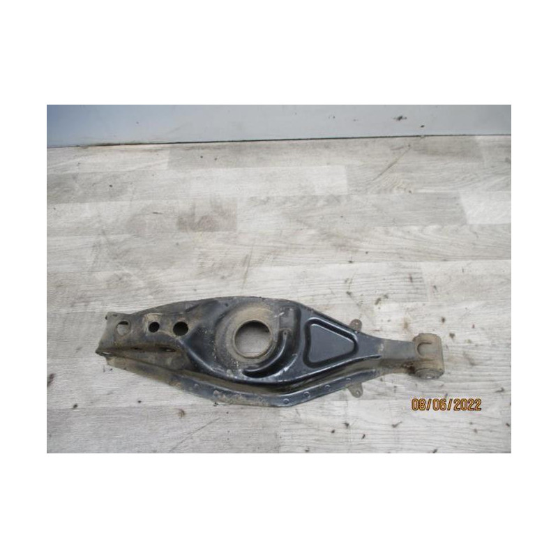 Bras de suspension arriere gauche MERCEDES 190 W201 PHASE 1 d’occasion