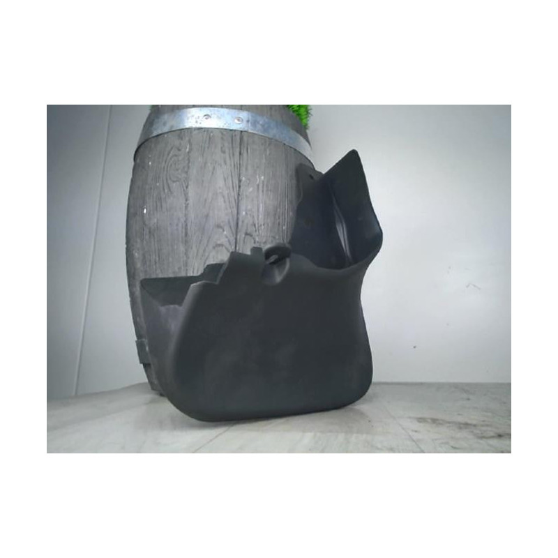 Bavette arriere droit FORD KUGA 2 PHASE 1 d’occasion