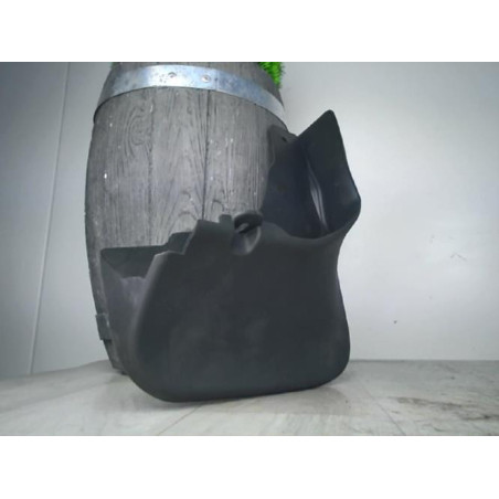 Bavette arriere droit FORD KUGA 2 PHASE 1 d’occasion