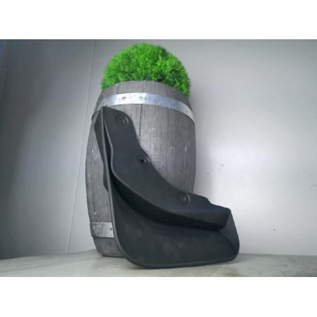 Bavette arriere droit FORD KUGA 2 PHASE 1 d’occasion
