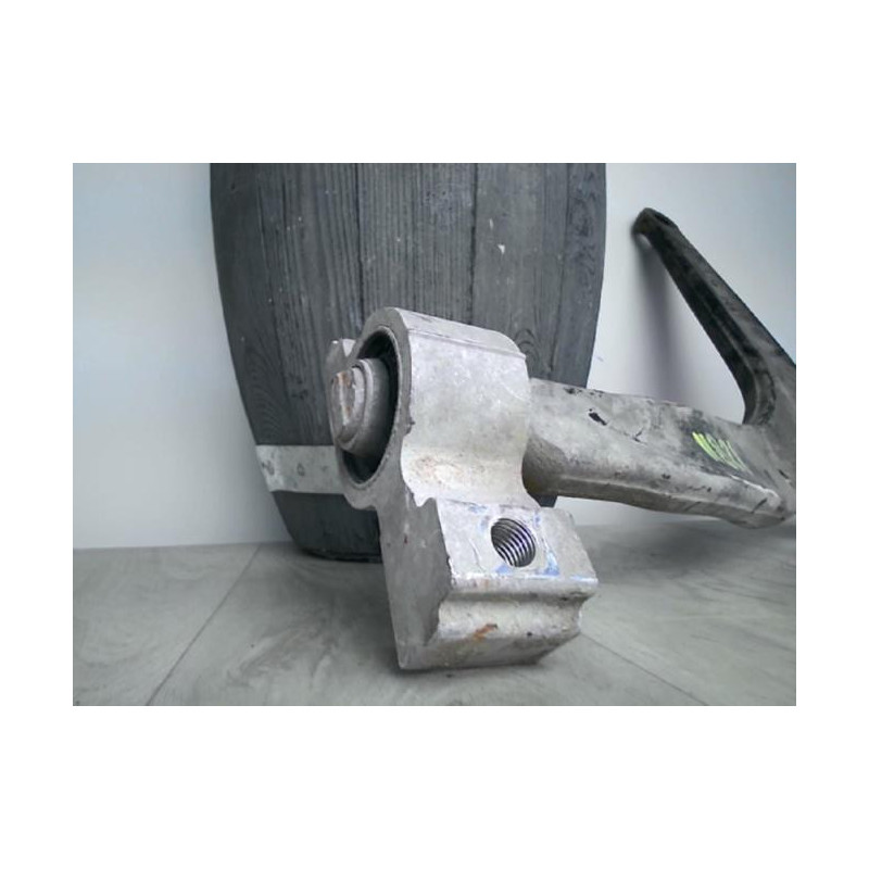 Bras de suspension arriere droit PEUGEOT 406 PHASE 1 d’occasion