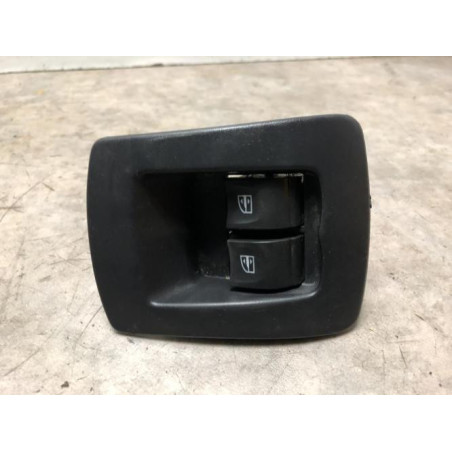 Interrupteur de leve vitre avant gauche DACIA SANDERO 2 PHASE 1 d’occasion