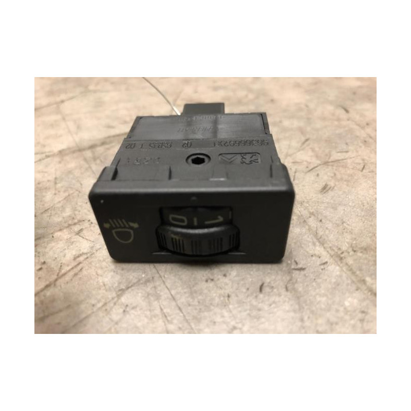 Commande de reglage hauteur de phare PEUGEOT 5008 1 PHASE 1 d’occasion