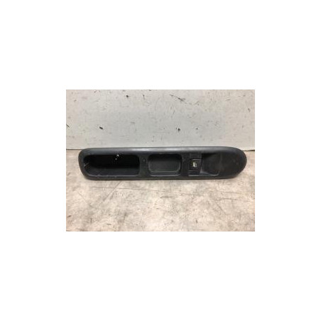 Interrupteur de leve vitre avant droit PEUGEOT 5008 1 PHASE 1 d’occasion