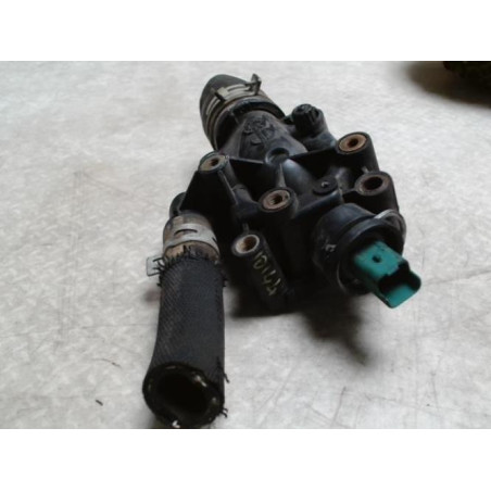 Boitier eau CITROEN C4 1 PHASE 1 d’occasion
