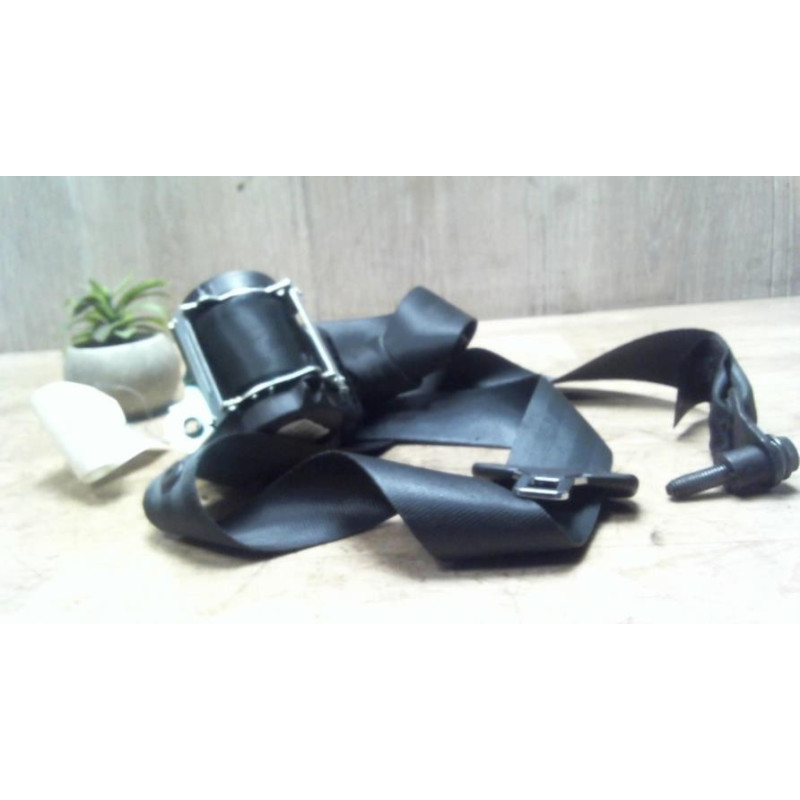 Ceinture avant droit DACIA LOGAN MCV 2 PHASE 1 BREAK d’occasion