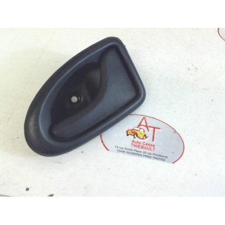 Poignee interieur avant droit RENAULT MASTER d’occasion