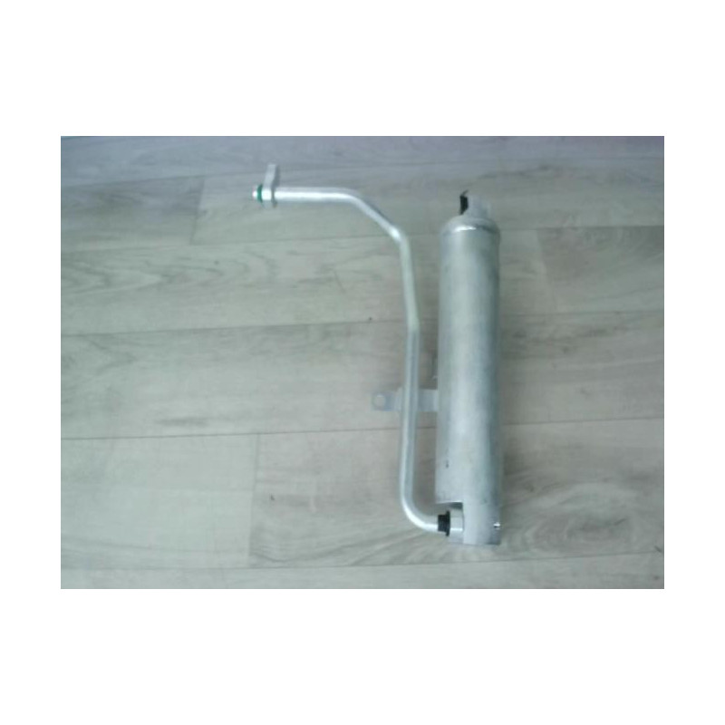 Bouteille deshydratante KIA  d’occasion