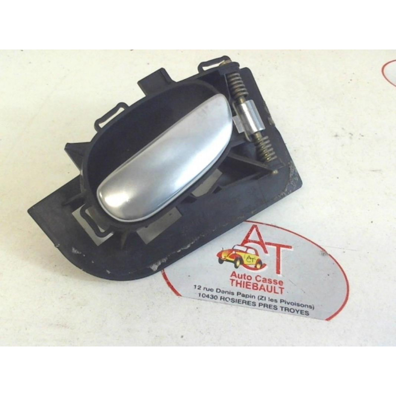 Poignee interieur avant droit PEUGEOT 206 XR/XT d’occasion