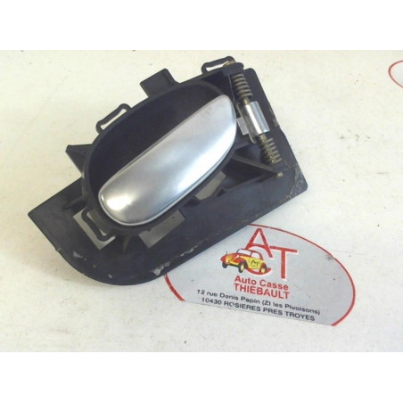 Poignee interieur avant droit PEUGEOT 206 XR/XT d’occasion