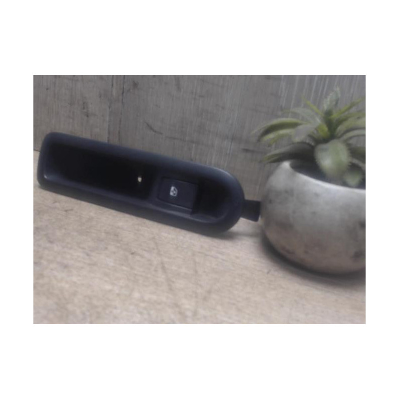 Bouton/Interrupteur RENAULT MEGANE 2 PHASE 2 BREAK d’occasion