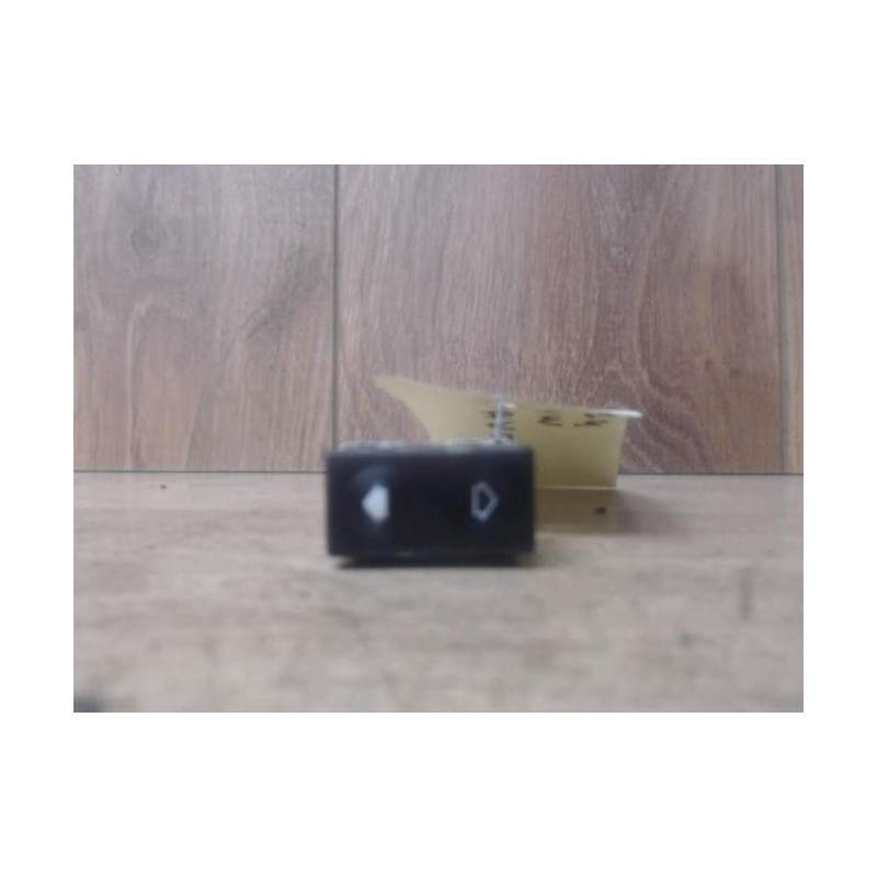 Bouton/Interrupteur BMW SERIE 3 E36 COMPACT d’occasion